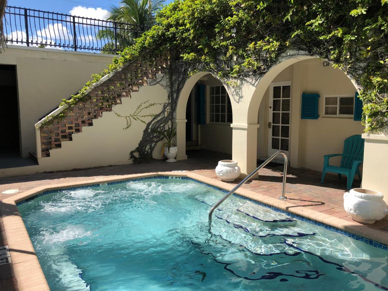 Courtyard Villa Hotel Lauderdale-by-the-Sea Eksteriør billede