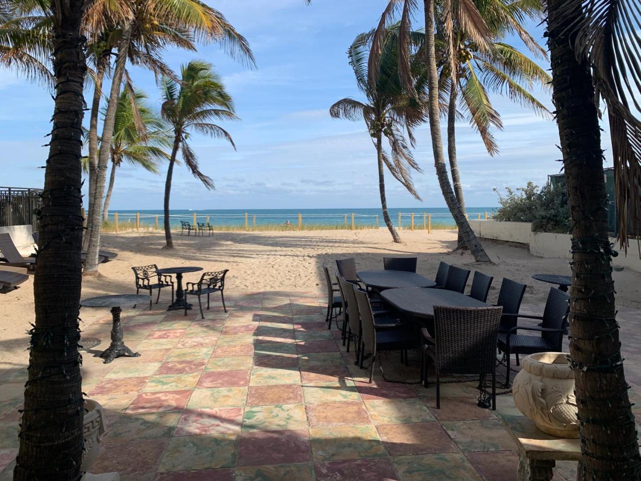 Courtyard Villa Hotel Lauderdale-by-the-Sea Eksteriør billede